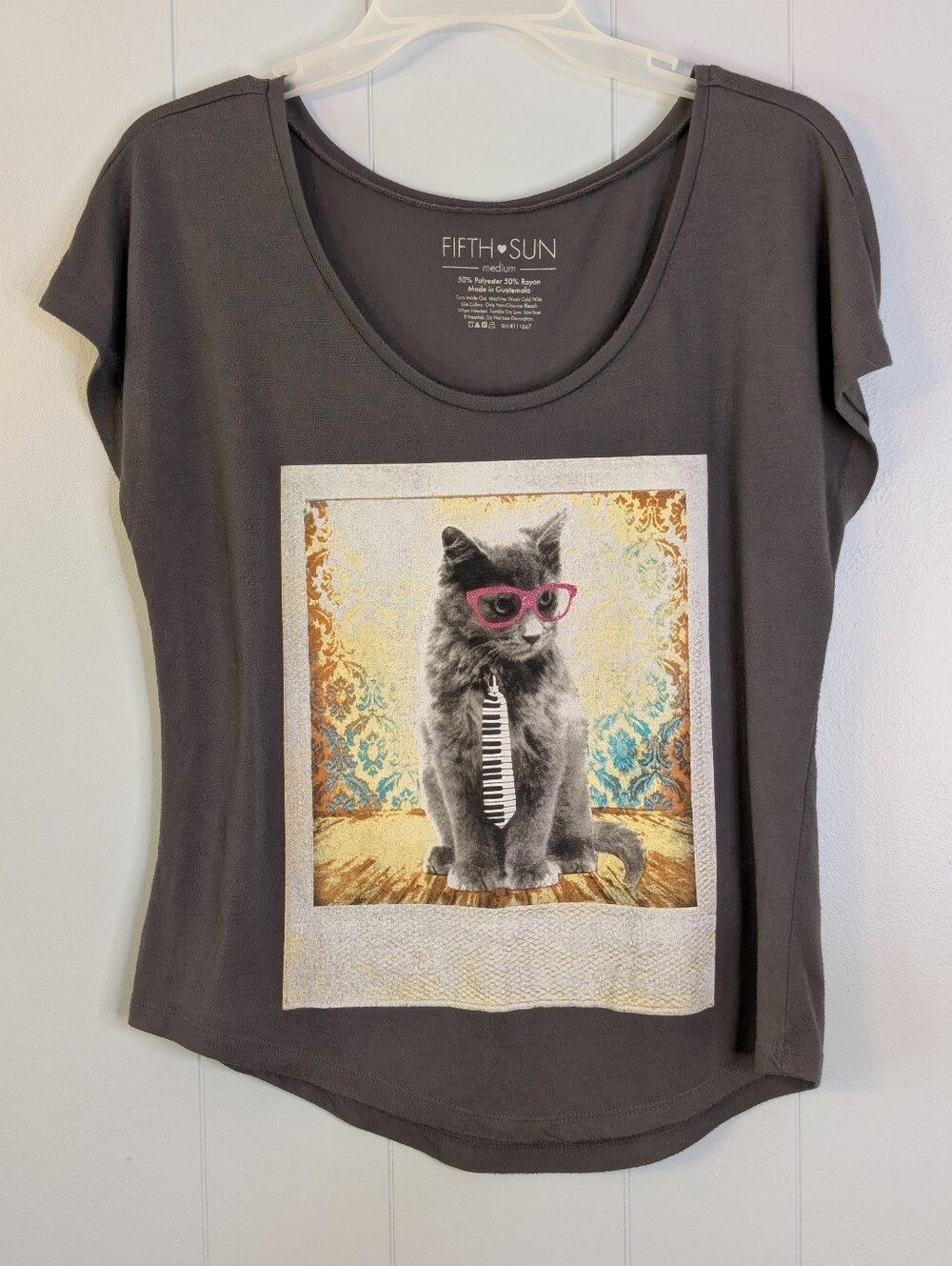 Fifth Sun Gray Tee with Pink Glasses Cat Graphic